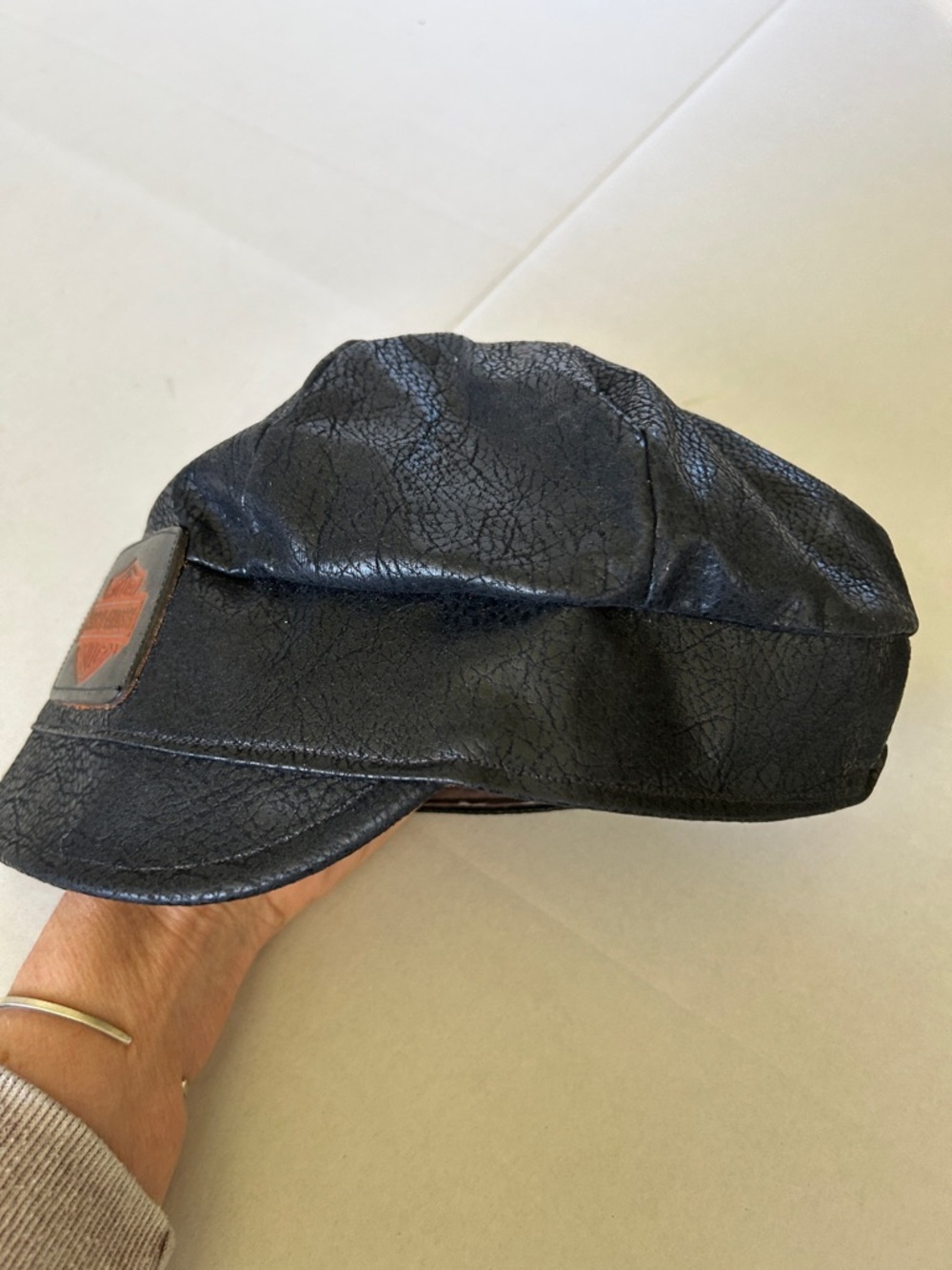 HARLEY DAVIDSON BLACK VINTAGE TEXTERD LEATHER SHORT BRIM BIKER CAP WITH LOGO - Picture 8 of 12